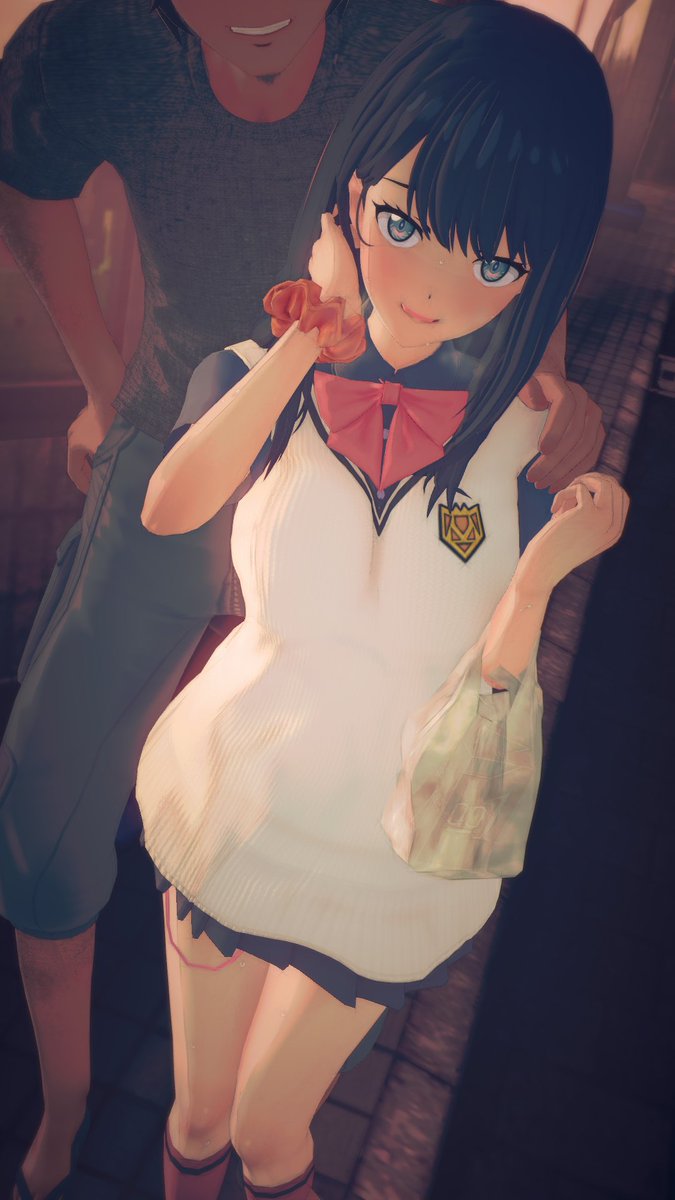 🔞夜のコンビニで偶然クラスメイトと会った。これからバイト先の先輩の家で映画を観るらしい。
へぇ。今、ちょうどアマプラでやってるのか。ぐんそも帰って見ようっと♪
 #コイカツサンシャイン 