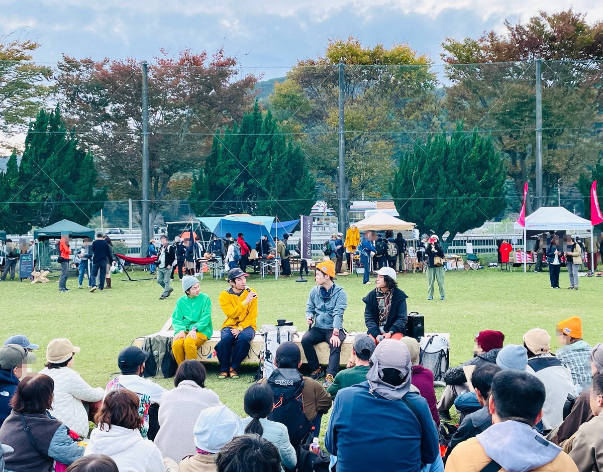 今日はSANKAKU STAND秋の感謝祭に行ってきました。凄く賑わっていて、人気の登山YouTuberの皆さんともお会いでき、オリジナルの手ぬぐいもたくさん買えて大満足でした！

<a href="/anzai_mountain/">アンザイマウンテン▲</a> さんのカレンダー、
<a href="/camptakany/">CAMPたかにぃ@住所不定</a> さん・あどちゃんねるさん・<a href="/hiker_takakura/">髙倉屋｜登山</a> さん・<a href="/kotaro1492/">雨恋Club|娇妻</a> さんの手ぬぐい