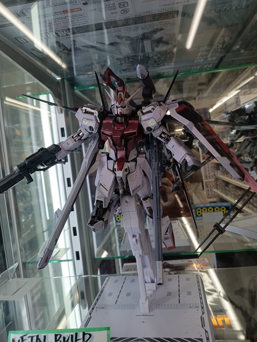 sein6787's tweet photo. どれも高額やけど、超カッコいいですよね✨✨　特にハイネ機のデスティニー、ヒロイックで好み👍 https://t.co/W28YtIBmpW