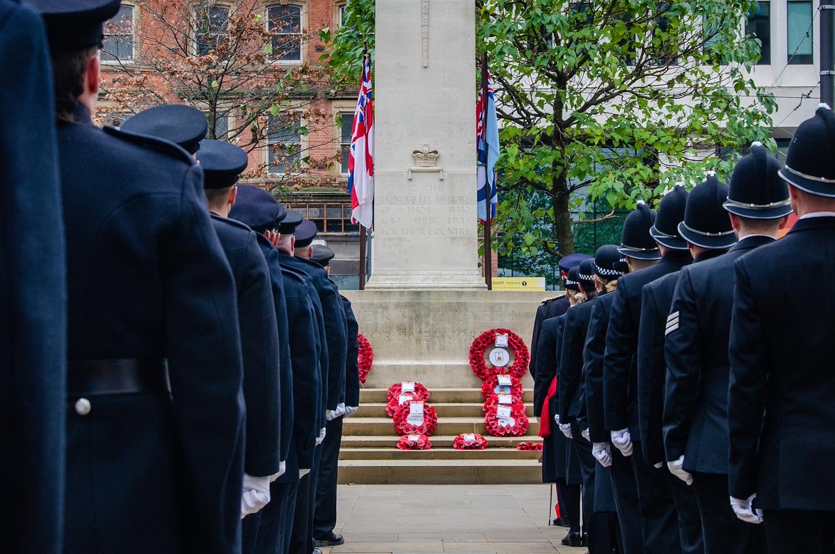 Today, we remember the fallen in the city's annual Remembrance Sunday service and parade. All are welcome to join us in St Peter's Square. The parade sets off from John Dalton Street at 10:25, and will march to the Cenotaph for the Remembrance service. orlo.uk/Manchester_mar…