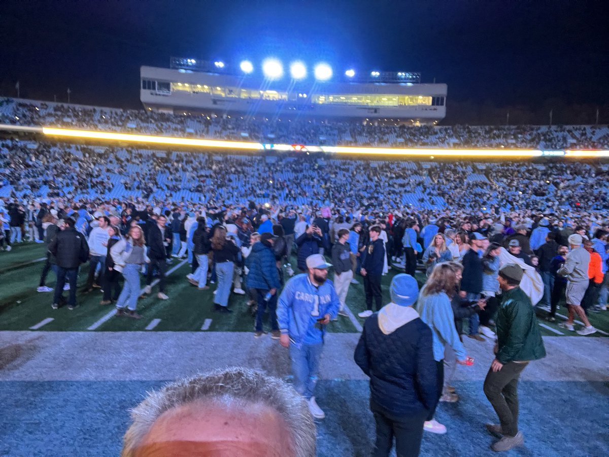 BubbaUNC's tweet photo. Great to see the fans and students celebrate. Thanks for all your support all year. You made an impact! Light the Bell Tower and Ring the Bell. https://t.co/QiLlCo4XMs