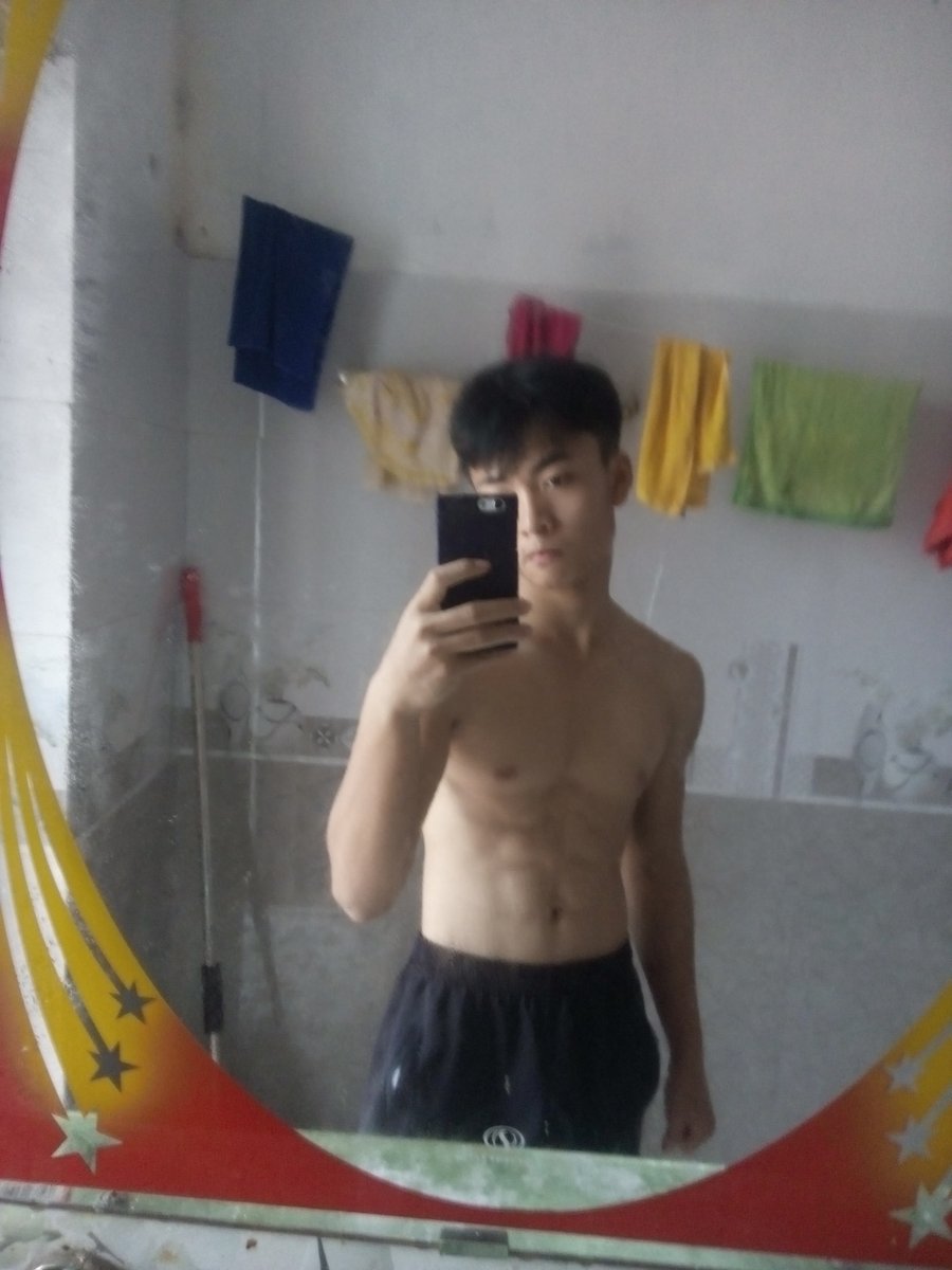 laohacmeme's tweet photo. Không cố gắng sao có thành công !
Chặng đường nào trải bước trên hoa hồng bàn chân cũng thấm đau vì những mũi gai 
chúc các bác 1 ngày vui vẻ 🤣🤣 https://t.co/qFEWJUWbUk