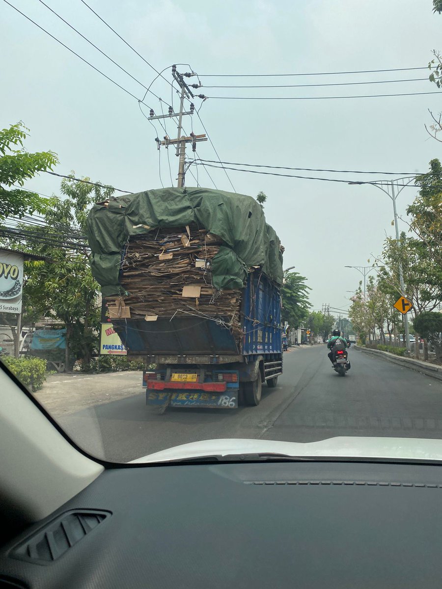 Surabaya losssss ODOL
Sekarang jadi pemandangan wajar di wilayah Surabaya.Ate sampek kapan rek? <a href="/polantassby/">Polantas_surabaya</a> <a href="/e100ss/">Radio Suara Surabaya</a>