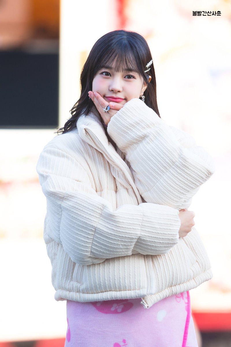 볼빨간산사춘 tweet media