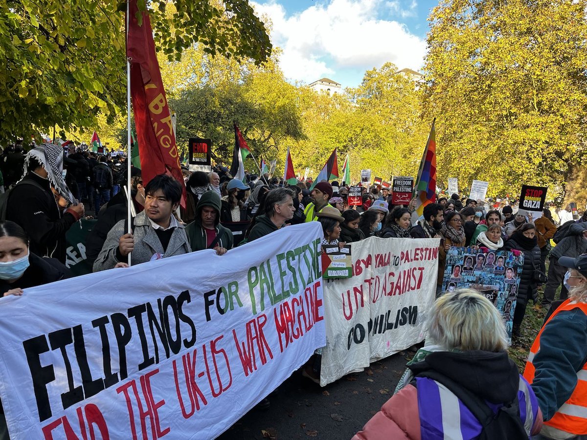 natoreyes's tweet photo. Filipinos join huge November 11 London rally for Palestine. From Palestine to the Philippines, stop the US war machine! https://t.co/j6yZNePHtC