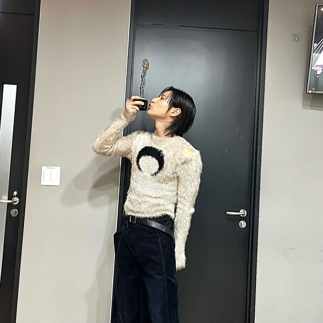 SHINee_Colombia's tweet photo. 231112 - [#TAEMIN]

Actualización de #태민 en su Instagram

“Gracias #SHINeeWORLD 🩵”

Comentario de #MIMHO:
“¡Por supuesto que lo es!
¡¡¡¡Felicidades!!!!❤️🔥❤️🔥❤️🔥❤️  🔥
¡¡¡¡INCREÍBLE!!!!”

#テミン #샤이니 #シャイニー #SHINee @SHINee #TAEMIN_Guilty https://t.co/5RifFWPY8I