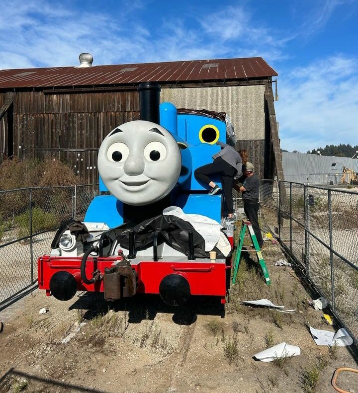 Dummy Thomas! tweet media