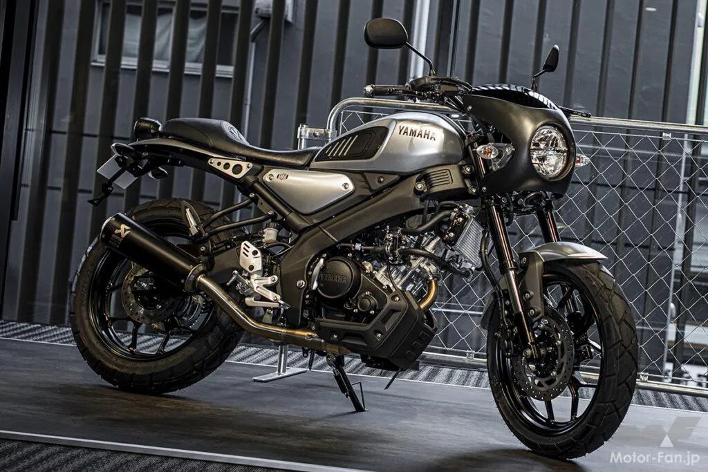 ヤマハ純正　XSR125・XSR155用　ビキニカウル＋ビキニカウルステー ヤマハ純正 XSR125・XSR155用 ビキニカウル＋ビキニカウルステー