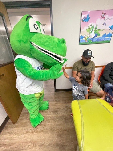 Andy loved meeting Eduardo and Leonardo!

#dentistforkids #DentistFun #AlligatorDental #seguinTx #WeMakeKidsSmile