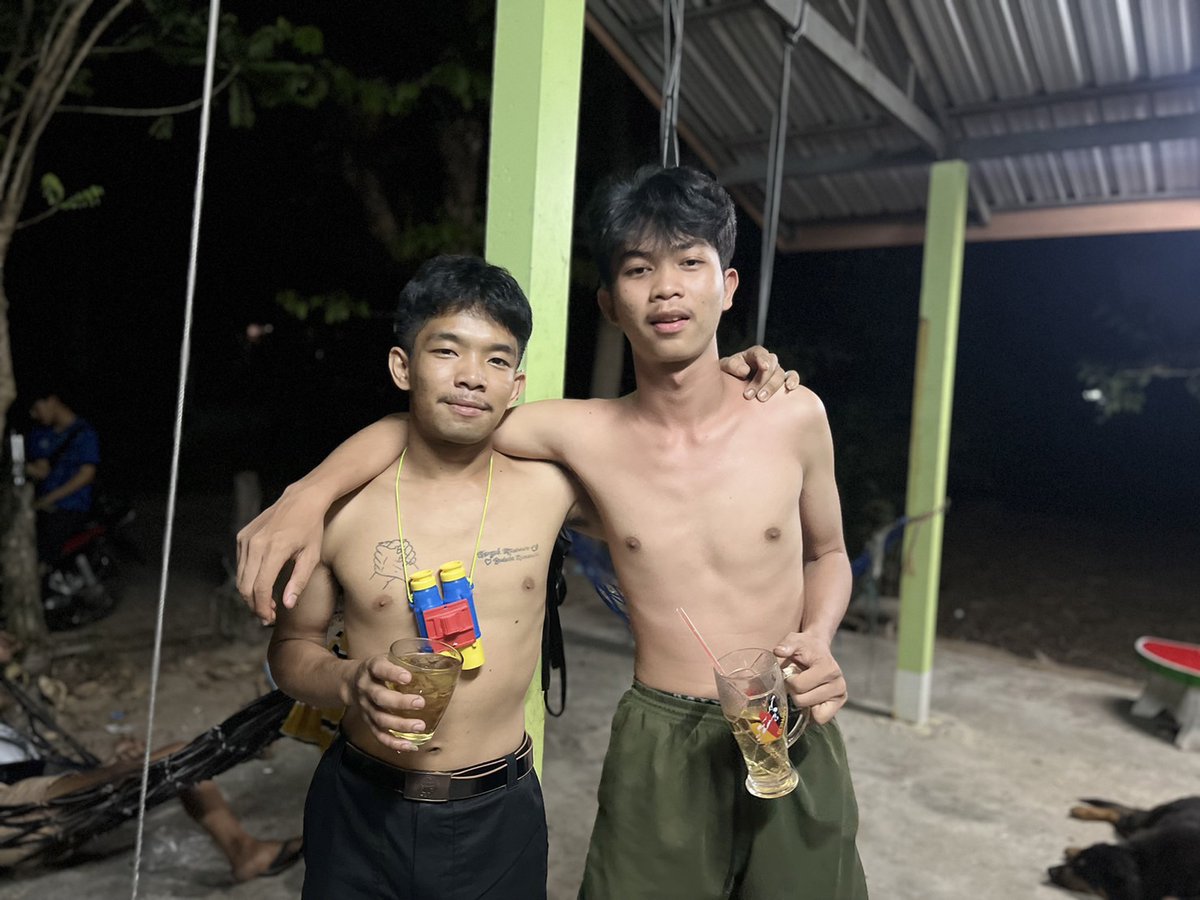 siththi03976977's tweet photo. 22ปีค้าบ โสดทักได้ https://t.co/DePxuXrIxH