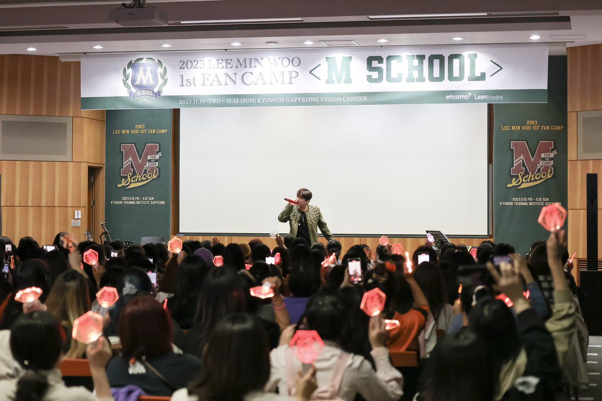 official_minwoo's tweet photo. [🧡]

2023 이민우 1st FANCAMP “M SCHOOL”

함께해서 더욱 짧게 느껴진
2박 3일의 시간이 끝이 났습니다. 🙂

팬 여러분들께 소중한 추억의 시간이 되셨길 바라며
함께해주셔서 감사드립니다. 🙇🏻🧡

조심히 들어가세요! 🤗

#이민우 #LEEMINWOO #M
#1st_FANCAMP #M_SCHOOL https://t.co/NuwRjByXg9