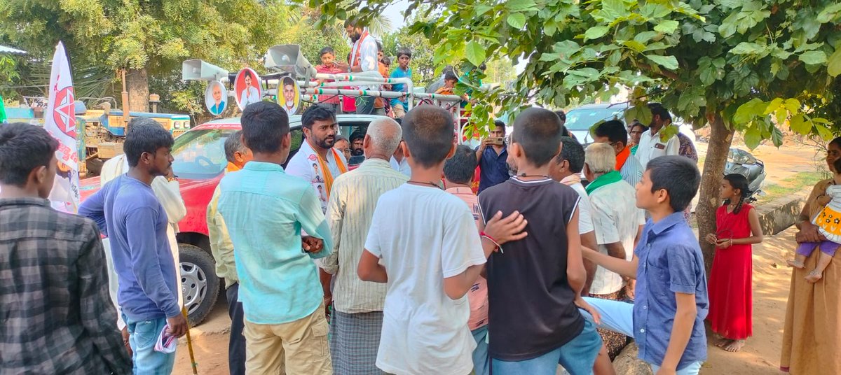 JspSatheesh's tweet photo. రెండోవ రోజు అనంతగిరి మండలం లో బొజ్జతండ లో అందరి సహకారం తో ఇంటి ఇంట ప్రచారం లో పల్గుగొన్న జనసేణ మరియూ బీజేపీ ఉమ్మడి అభ్యర్థి శ్రీ మేకల సతీష్ రెడ్డి గారు
#Vote_For_Glass
#janasena#Pspk#Pk#msr#Bjp##Janasenaparty#Powerstar#Pawanism#Voteforglass#Glass
#pawankalyanfans#iamwithjanasena#Jaimsr#jaijanasena#varahi#pawankalyanfc#jsp#senani
#ustaadpawankalyan#voteforglassstumbler#janasenapawankalyan#Powerstarpawankalyan#bjp#rajendar#bandisanajay#rajasingh#msr#bjp#glass#senani#jenasena#pawanism#telangana#jaitelangana
