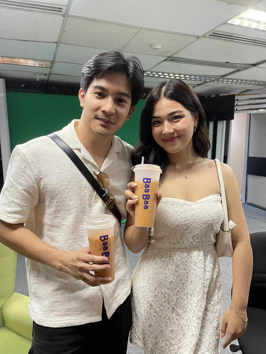 mor1019jhaiho's tweet photo. After program may surprise ako for @zachrguerrero and @sehamburger from #BaaBaaThaiTea 

ZacHam Bongga Ka Jhai https://t.co/pfsi5X7U8G