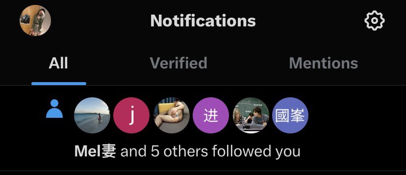 哇 墨爾本大人物關注我了 
感謝關注 前輩 ✌🏻