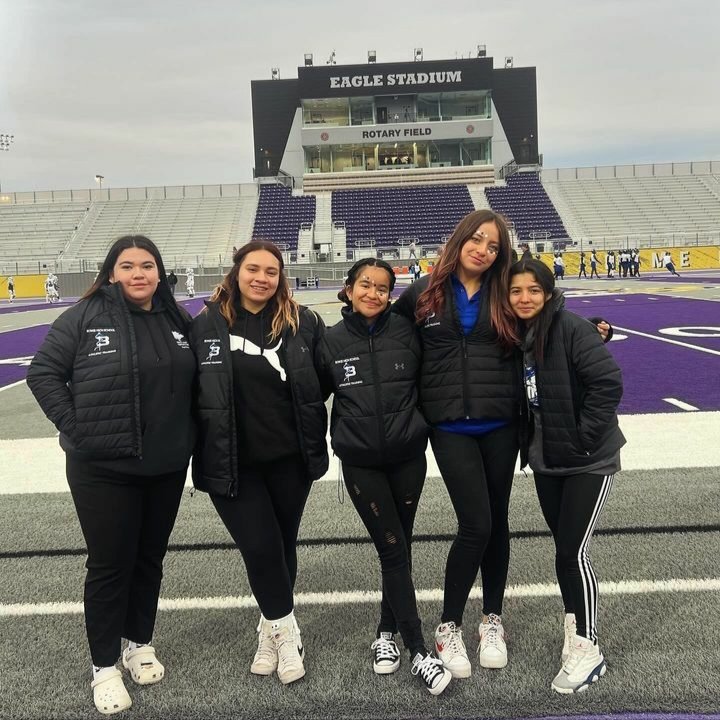 VivaLaBowie915's tweet photo. 2023-24 Bowie HS Trainers, Mr. Mikko Lee at the Bowie-Lubbock Estacado football game at Pecos HS on Friday November 10, 2023. Thank you for all your hard work and dedication!! 🐻💙⚕ Photos: Bowie Sports Medicine Program https://t.co/oDIIQJsPit