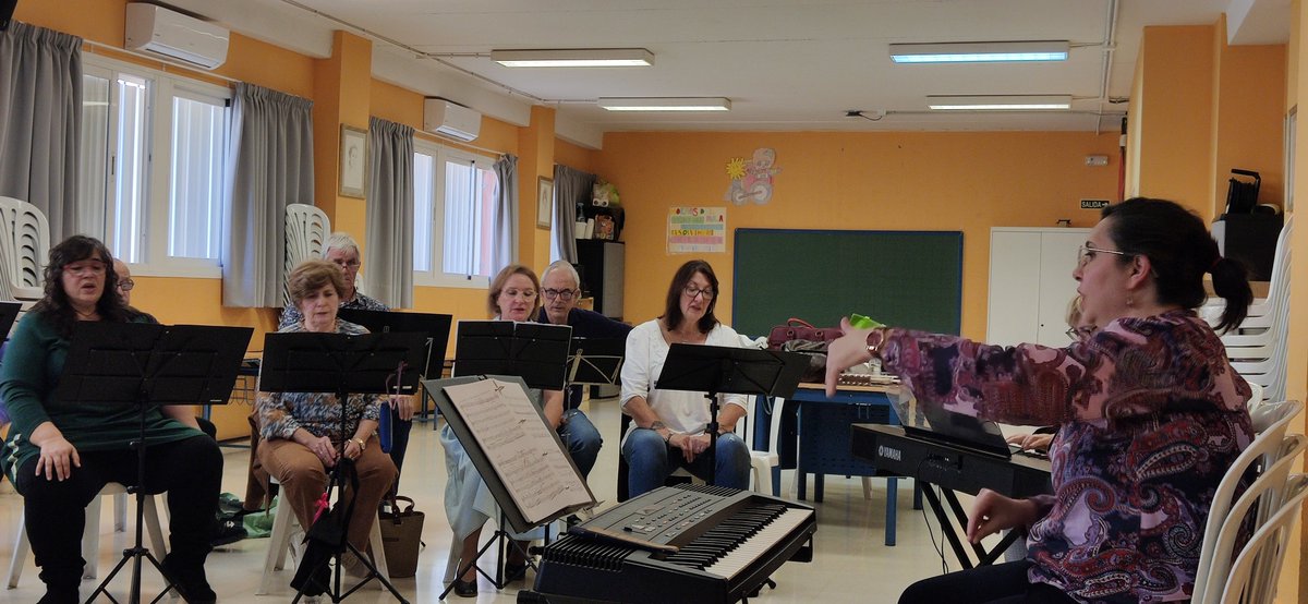 Resonare's tweet image. ¡Ya falta poco para nuestros conciertos de Navidad!
16 de dic. Iglesia de S. Francisco de Jimena de la Frontera (Cádiz).
17 de dic.  Basílica y Real Santuario de Santa María de la Victoria de Málaga.
#resonarefibrisvocalensemble #navidadenmalaga #cantocoral #cantarenmalaga