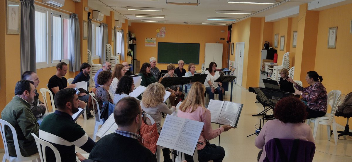 Resonare's tweet image. ¡Ya falta poco para nuestros conciertos de Navidad!
16 de dic. Iglesia de S. Francisco de Jimena de la Frontera (Cádiz).
17 de dic.  Basílica y Real Santuario de Santa María de la Victoria de Málaga.
#resonarefibrisvocalensemble #navidadenmalaga #cantocoral #cantarenmalaga