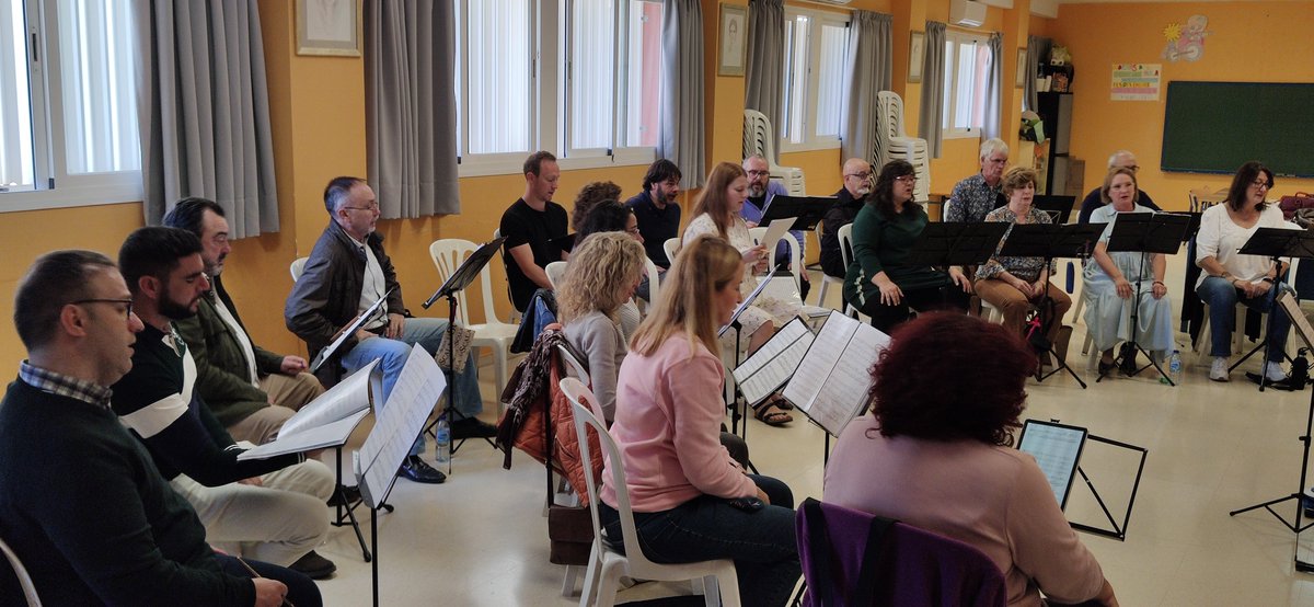 Resonare's tweet image. ¡Ya falta poco para nuestros conciertos de Navidad!
16 de dic. Iglesia de S. Francisco de Jimena de la Frontera (Cádiz).
17 de dic.  Basílica y Real Santuario de Santa María de la Victoria de Málaga.
#resonarefibrisvocalensemble #navidadenmalaga #cantocoral #cantarenmalaga