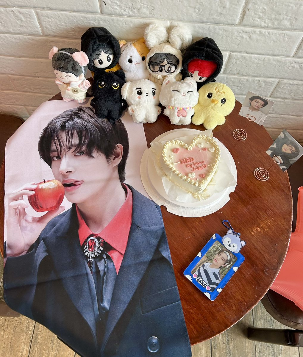sunooninang's tweet photo. tysm as always 🤍🩷💚 @allforenhaph #ForMyDearJake #JAKE #ENHYPEN https://t.co/OE4v5qjCvi