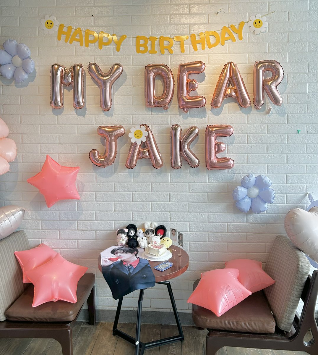 sunooninang's tweet photo. tysm as always 🤍🩷💚 @allforenhaph #ForMyDearJake #JAKE #ENHYPEN https://t.co/OE4v5qjCvi