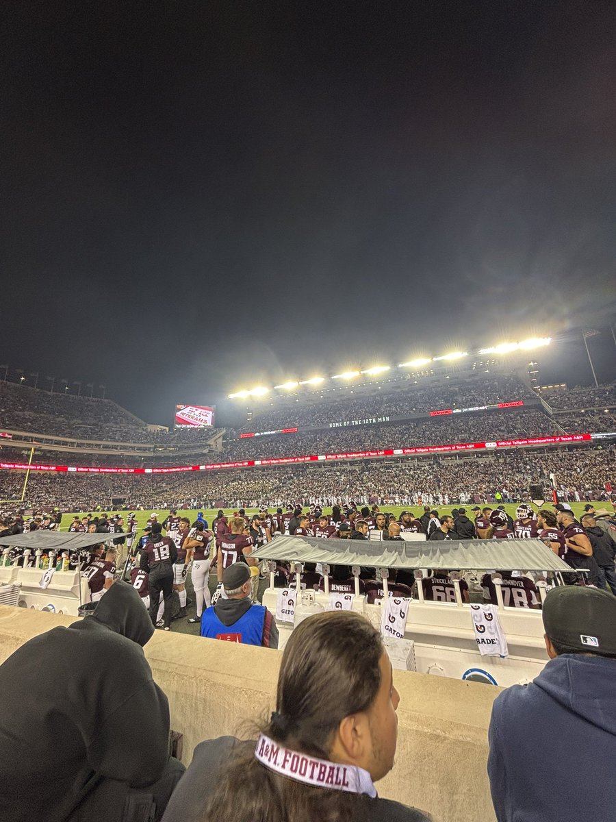 KauaheS's tweet photo. Had a great time tonight in college station ! Such a great atmosphere #AggieUp @DannyLockhartS1 @AggieFootball @AndrewHatts @boscofootball https://t.co/jNskcbKuIr