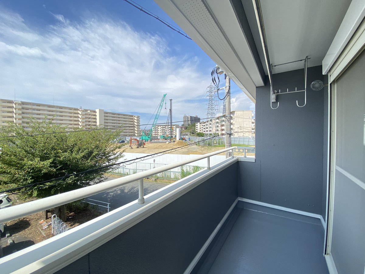 RESTA2103's tweet photo. 淡路島も見える明石の家🏠
リフォーム済で直ぐに住めます😃
設備新品、外壁ピカピカ✨
ドライエリアや趣味に使える部屋も🈶
#明石中古　#趣味部屋　#明石リフォーム済戸建 https://t.co/cpMyYXiUS7
