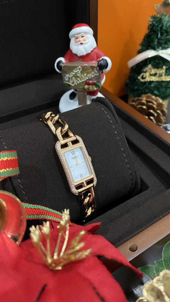ob_ginza's tweet photo. 一足早いクリスマスプレゼント🎄
自分や大切な人への贈り物にぜひ🎁

#HERMES
#エルメス
#エルパト
#クリスマスプレゼント
#時計
#Hウォッチ
#ケープコッド
#ケープコッドドゥブルトゥール
#ナンタケット
#ナンタケットスモール https://t.co/NsYkQSoOVv
