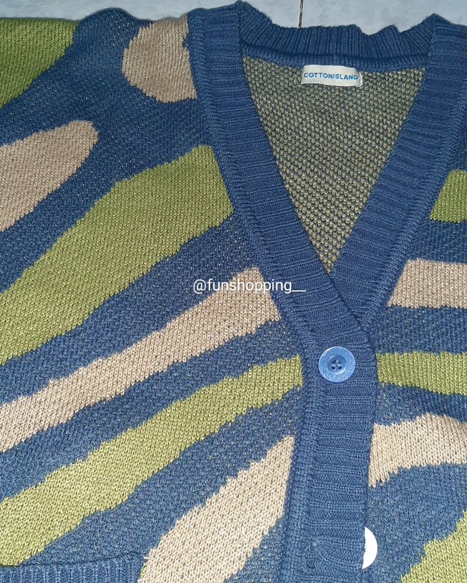 funshopping__'s tweet photo. ~ RIVIER KNIT CARDIGAN ~

Wishlist yg udah lama di keranjang dan skrg jd punyaku🥰
Color combinationnya cakep! dan dia nggk bikin gatel. Krn udah mau musim ujan ini cocok buat penghangat kalian hihi

Local brand punya nih😎
Link co
https://t.co/mHd6VqAI9b
https://t.co/x2jg3kApAE https://t.co/G4osZGIuQx