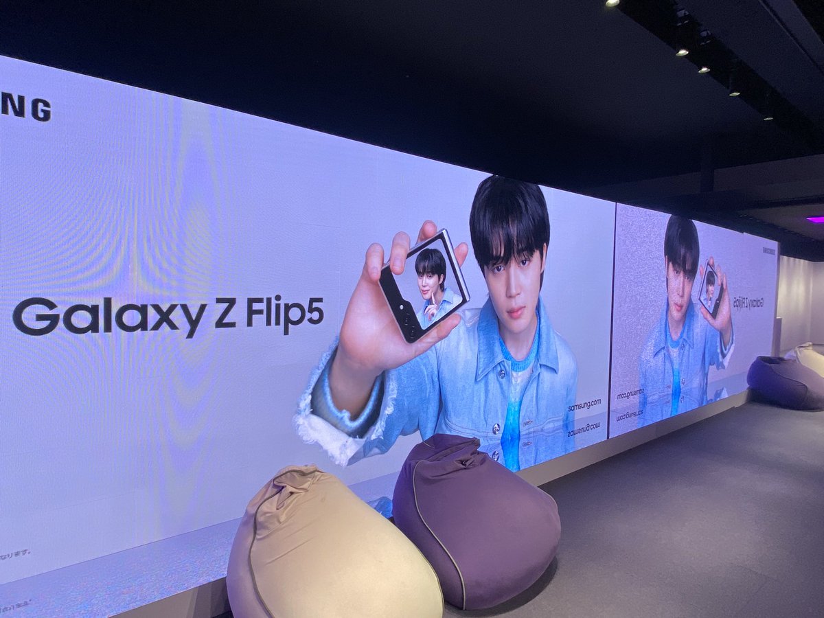 uouo_world's tweet photo. #GalaxyHarajuku　
#JoinTheFlipSide
#GalaxyZFlip5　 　
#GalaxyTabs9
#GalaxyWatch6　 
#GalaxyPurplefloor

ジミンちゃん💜 https://t.co/mVm1d7ILun