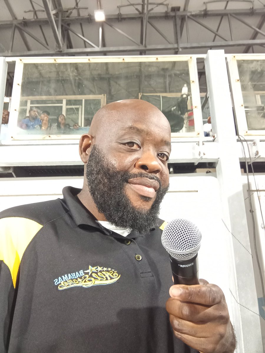 DVision242's tweet photo. It was an awesome night...
#DeezyVision #battleofthebands #Bahamas https://t.co/RVnRp2Fdqj