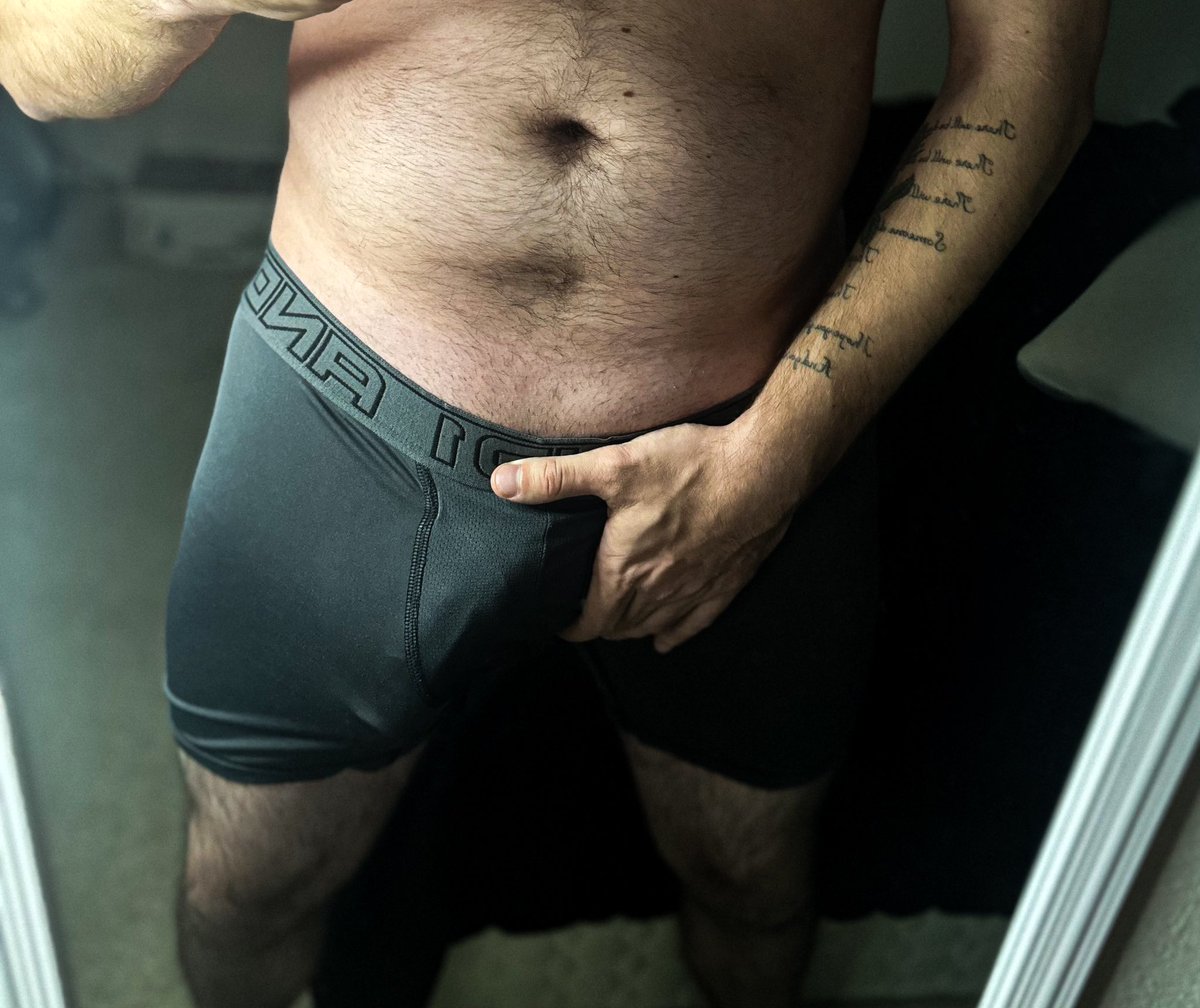 Watch me fail NNN on the Hub. 😏
.
.
#adultcontent #malecreator #onlyfans #pornhub #amaturepornstar 
.

pornhub.com/model/bradleys…