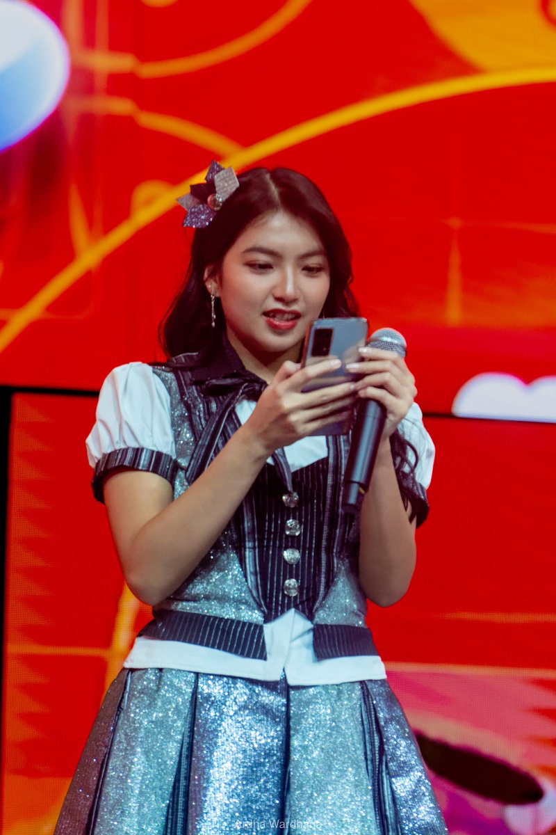 ArdhaWardhana22's tweet photo. Kemarin itu bagian dari iklan kan ci? Terbukti hpnya kuat walaupun sempet panik😂

@S_GraciaJKT48 
Shopee 11.11
20231111 https://t.co/4VKCRGvByI