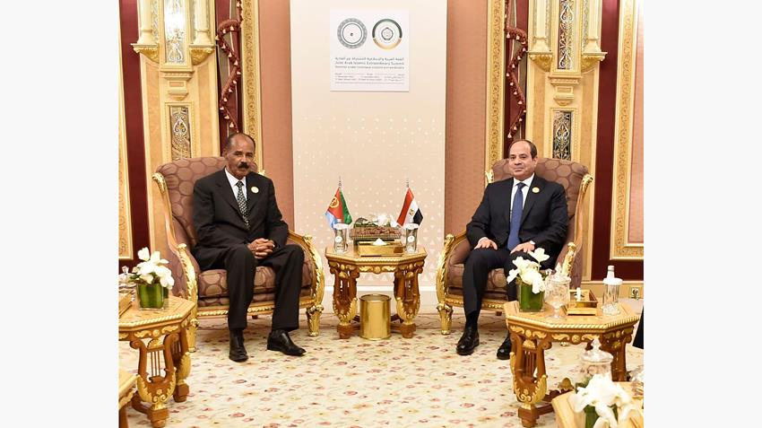 EriTech91's tweet photo. Today in Riyadh, President Abdel Fattah El-Sisi met with President of Eritrea, Isaias Afwerki
The meeting discussed the latest regional developments of mutual interest, particularly with regard to the Horn of Africa, Sudan, Somalia and #ResSea security issues. The two Presidents agreed to strengthen joint coordination and consultations to follow-up on these developments so as to reinforce security and stability in the region.
#Egypt vs #Eritrea
🇪🇷🇪🇬