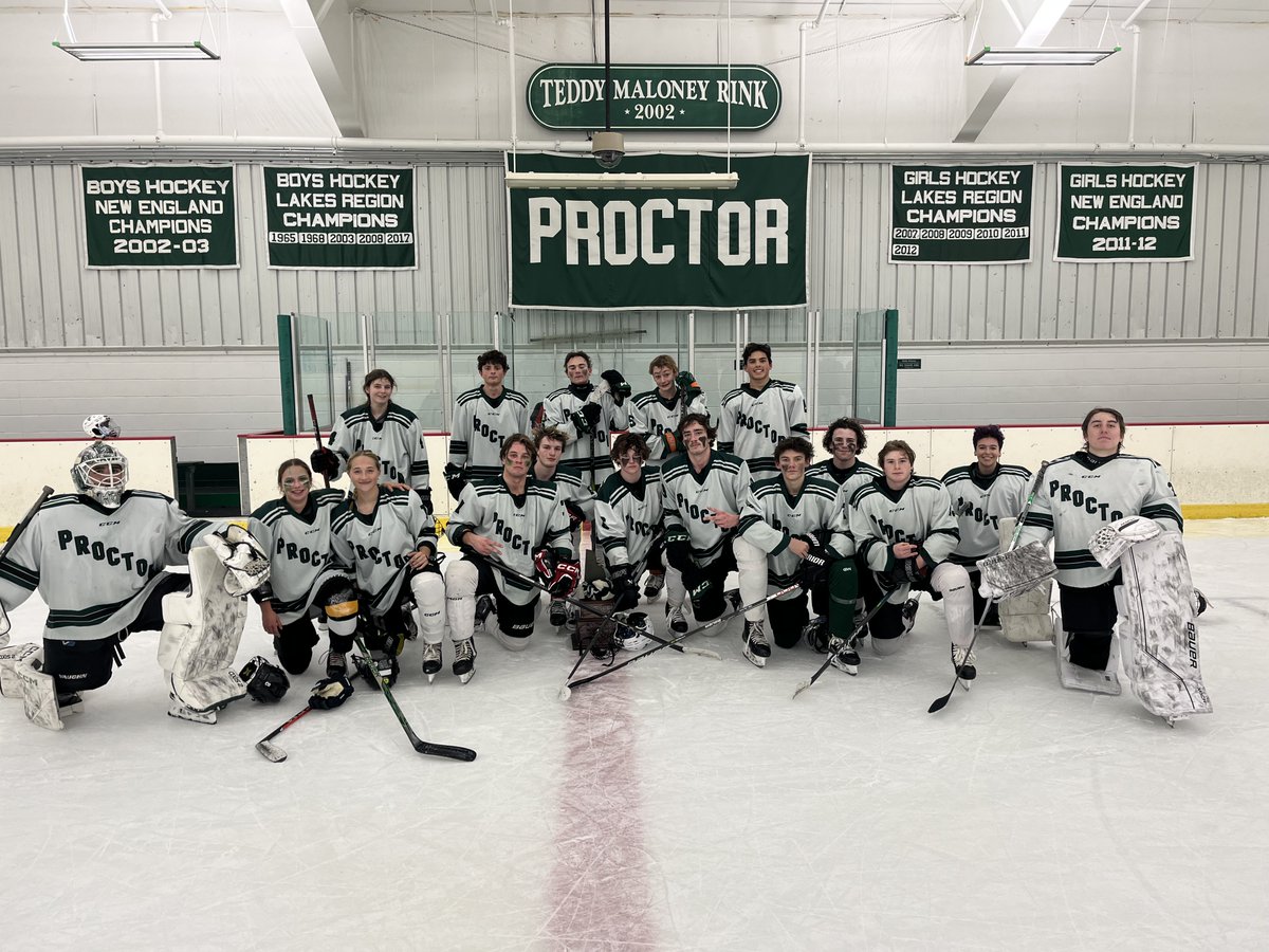 A GREAT night last night at "The TED" as we kicked off the season with our green and white game. A tradition for over 30 years! #Hornets #Buzzin #prephockey