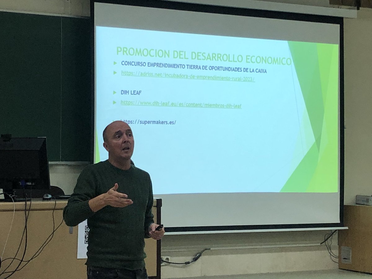 💙Dos #confes de lo +🔝en <a href="/EconomiaUsal/">Economía y Empresa</a>.

📊Descubrimos los usos de la #econometria en un 🌍 como el de hoy.Gracias a #JoséRamónDíez <a href="/CABK_Research/">CaixaBank Research</a> 

🍂🍄¿Eres de los que quiere #emprender en el #MedioRural? <a href="/grupoadriss/">Adriss</a> puede ser tu gran #apoyo.Gracias a #JuanBa

#viernesmolones