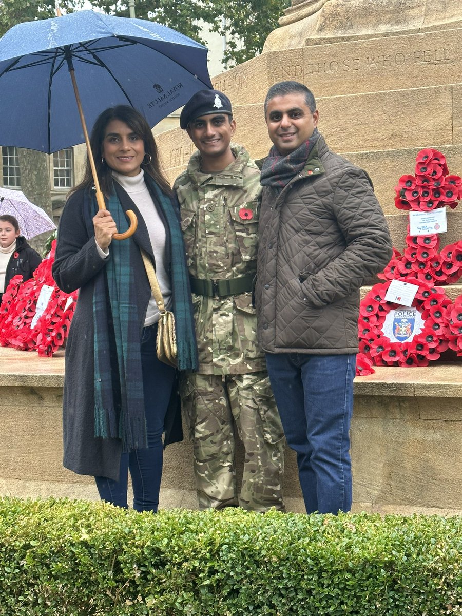 Always feel a sense of pride when my son takes part in the annual Remembrance Day Parade.  #RememberanceSunday 🌺