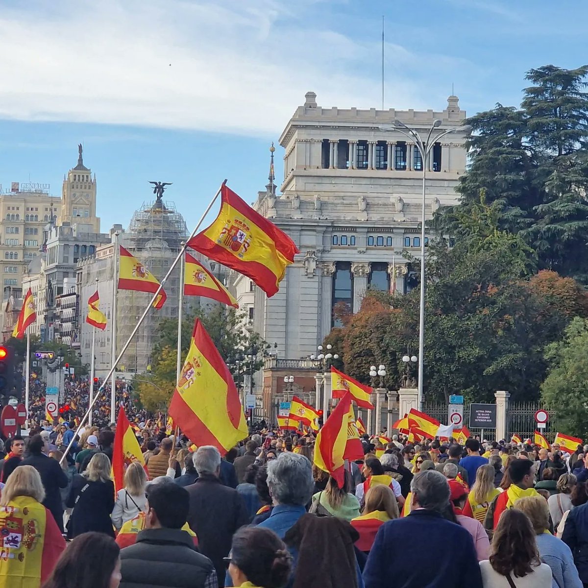 PPVelilla's tweet photo. Desde Velilla de San Antonio, por la igualdad de los españoles. No a la ley de amnistía!

@ppopular
@ppmadrid
#12N https://t.co/llPjQUdREV