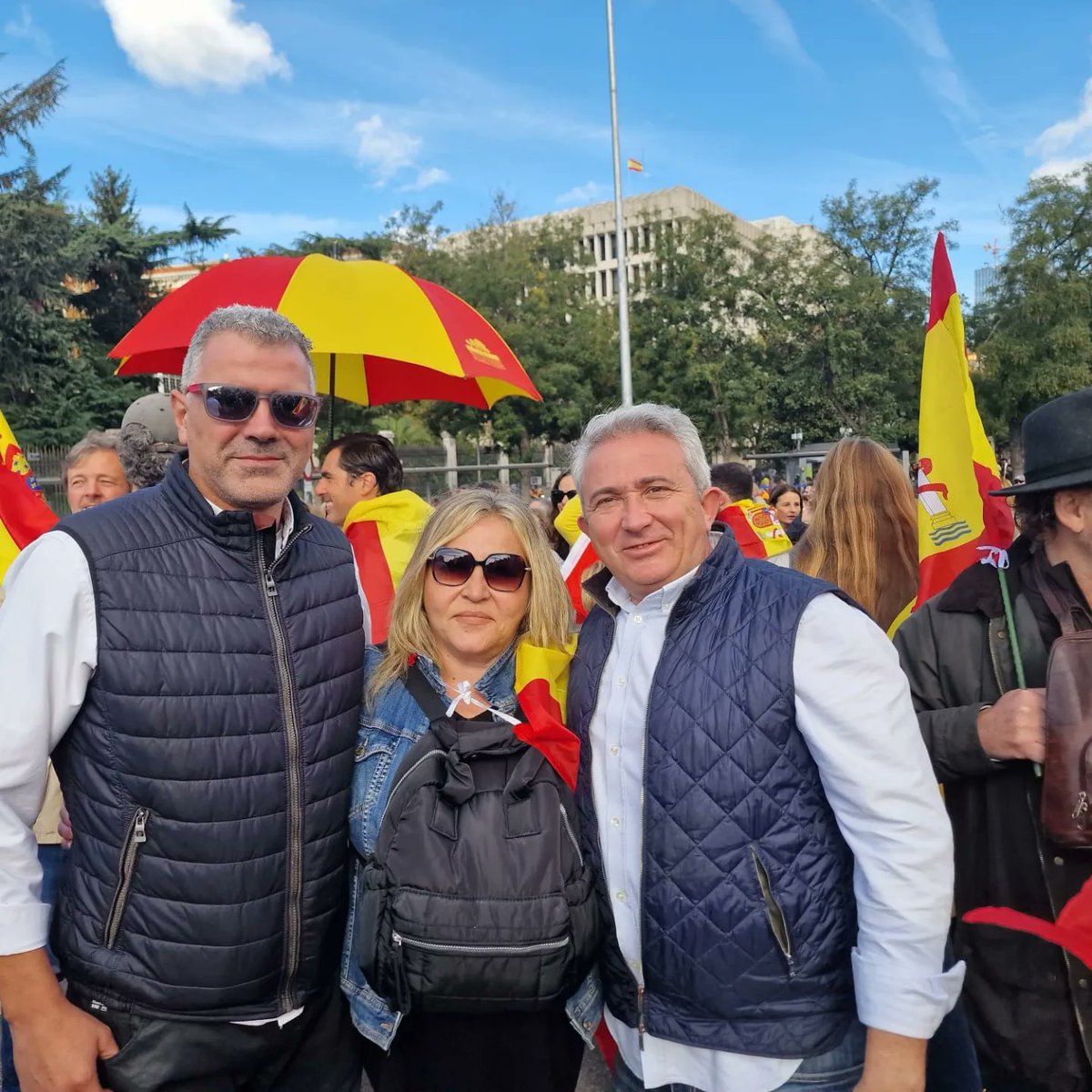 PPVelilla's tweet photo. Desde Velilla de San Antonio, por la igualdad de los españoles. No a la ley de amnistía!

@ppopular
@ppmadrid
#12N https://t.co/llPjQUdREV