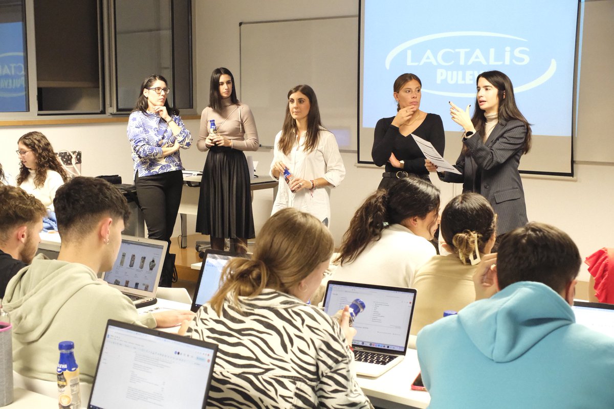 mellamanbe's tweet photo. ¡EXITAZO! 300 estudiantes participaron en el #Hackathon organizado por @IncubaTalento y @puleva, con el objetivo de resaltar la importancia del intraemprendimiento y la innovación para la incorporación al mercado laboral @CanalUGR @EmpleadosCsur #vivepuleva #lactalisexperience 👏🏻 https://t.co/tqQaBKsTom