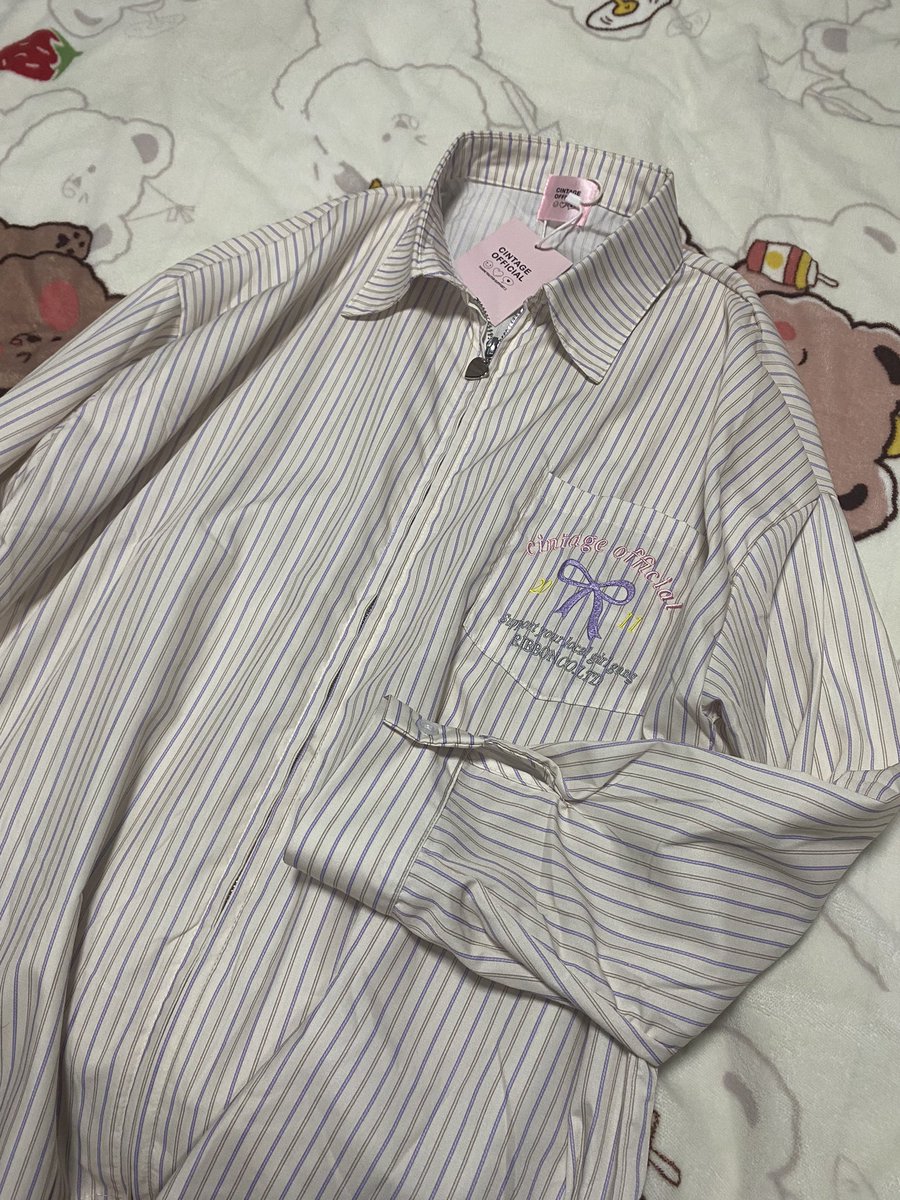 pikkiebubu_'s tweet photo. ส่งต่อค่า ซื้อจากทางอฟช.โดยตรงเลยค้าบส่งต่อ230ค่าส่ง30เอกชนคับ 

#cintageshop #ส่งต่อcintage #ส่งต่อcintageshop #cintageshopส่งต่อ #ส่งต่อเสื้อผ้ามือสอง #cintageส่งต่อ #cintage #ส่งต่อเสื้อผ้า #ส่งต่อstylist #cintageshop https://t.co/2Bz7epxyDU