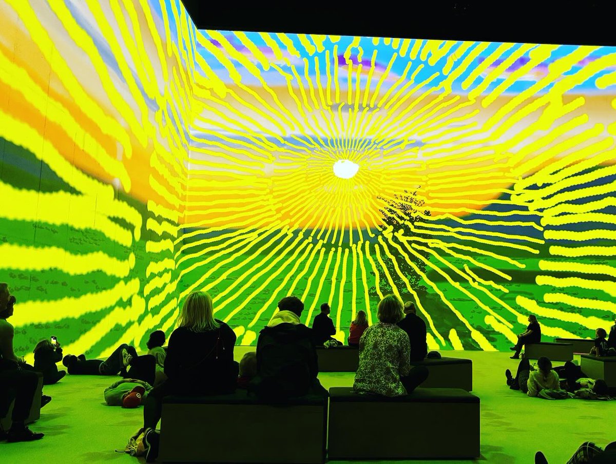 issywalker's tweet image. We went to see David Hockney’s Bigger &amp;amp; Closer (not smaller &amp;amp; further away) exhibition last week and it was incredible. Lots of artistic inspiration. Big recommend and worth a journey for - closes next month.

🏊‍♂️☀️🌳📷