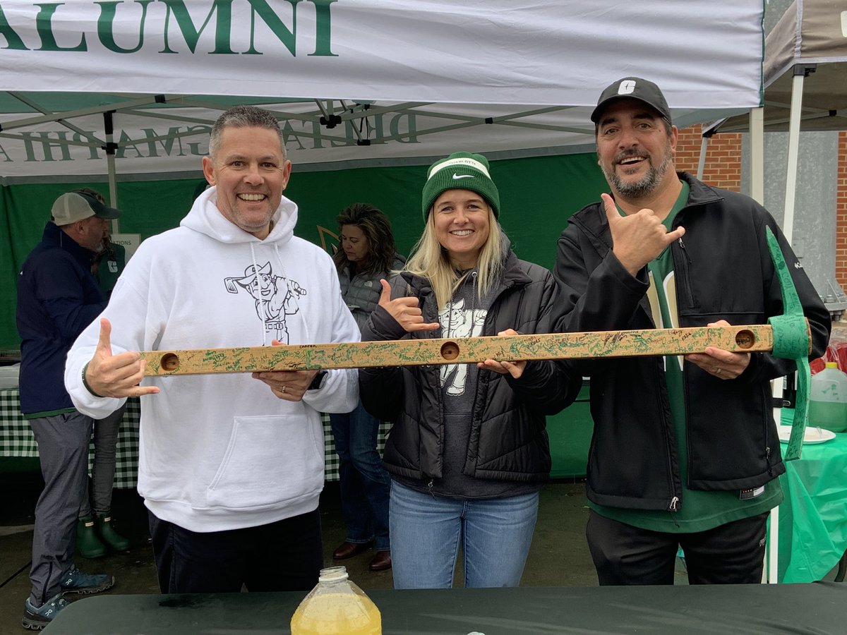 While @49ersgolfcoach and @ryan_ashburn couldn’t partake, they did make the tailgate more festive with their presence!!! Wishing @CharlotteMGolf + @CharlotteWGolf nothing but the best!!! @jimmytouchstone 💚⛏🏌️🏌️‍♀️