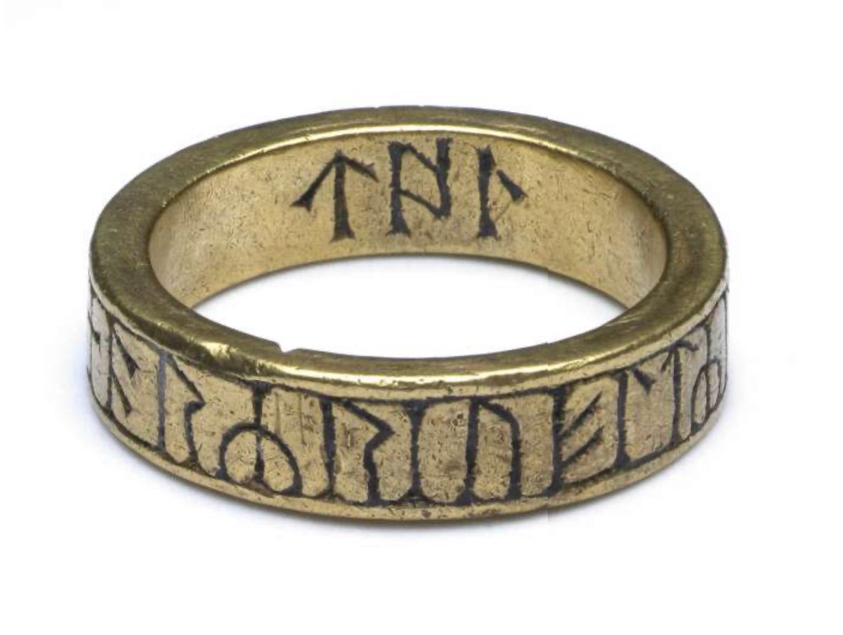 AlisonFisk's tweet image. The Kingmoor Ring. Anglo-Saxon gold finger-ring engraved with runes, thought to be a magical inscription. 8-10th century AD.

Found by chance in the early 1800s by a man fixing a fence near Kingmoor in Cumbria.

It’s suggested the purpose of the ring was amuletic; worn for