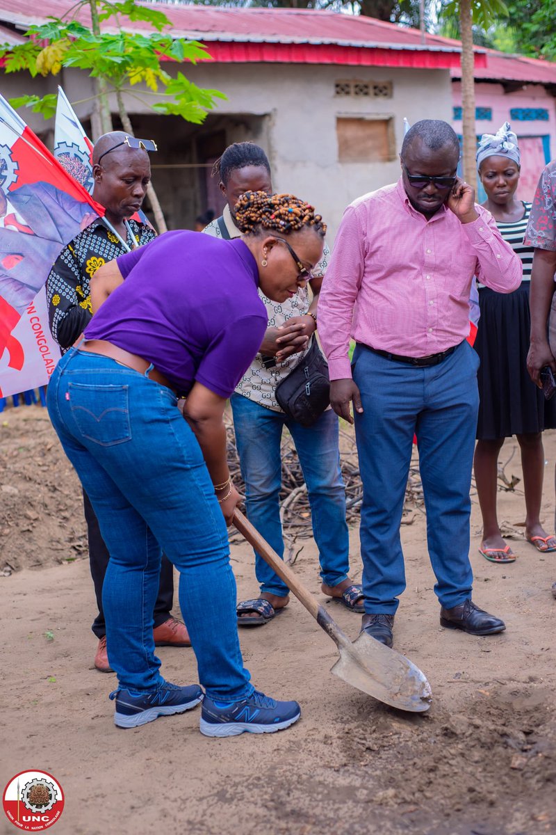 coeurdafriqueM's tweet photo. #UNC-PROCESSUS ÉLECTORAL :EN VUE D'APPORTER UNE SOLUTION DURABLE AU PROBLÈME D'EAU POTABLE,CE VENDREDI 10 NOVEMBRE #MAMAN #LUKUANGA A LIÉ LA PAROLE AUX ACTES, #JULIE #BAHIZIRE #BAHATI A LANCÉ LES TRAVAUX DE CONSTRUCTION AU Q/ #TSHAD D'UN FORAGE D'EAU POTABLE*
@KamusakyJossar1 https://t.co/ckcsiZZHpd