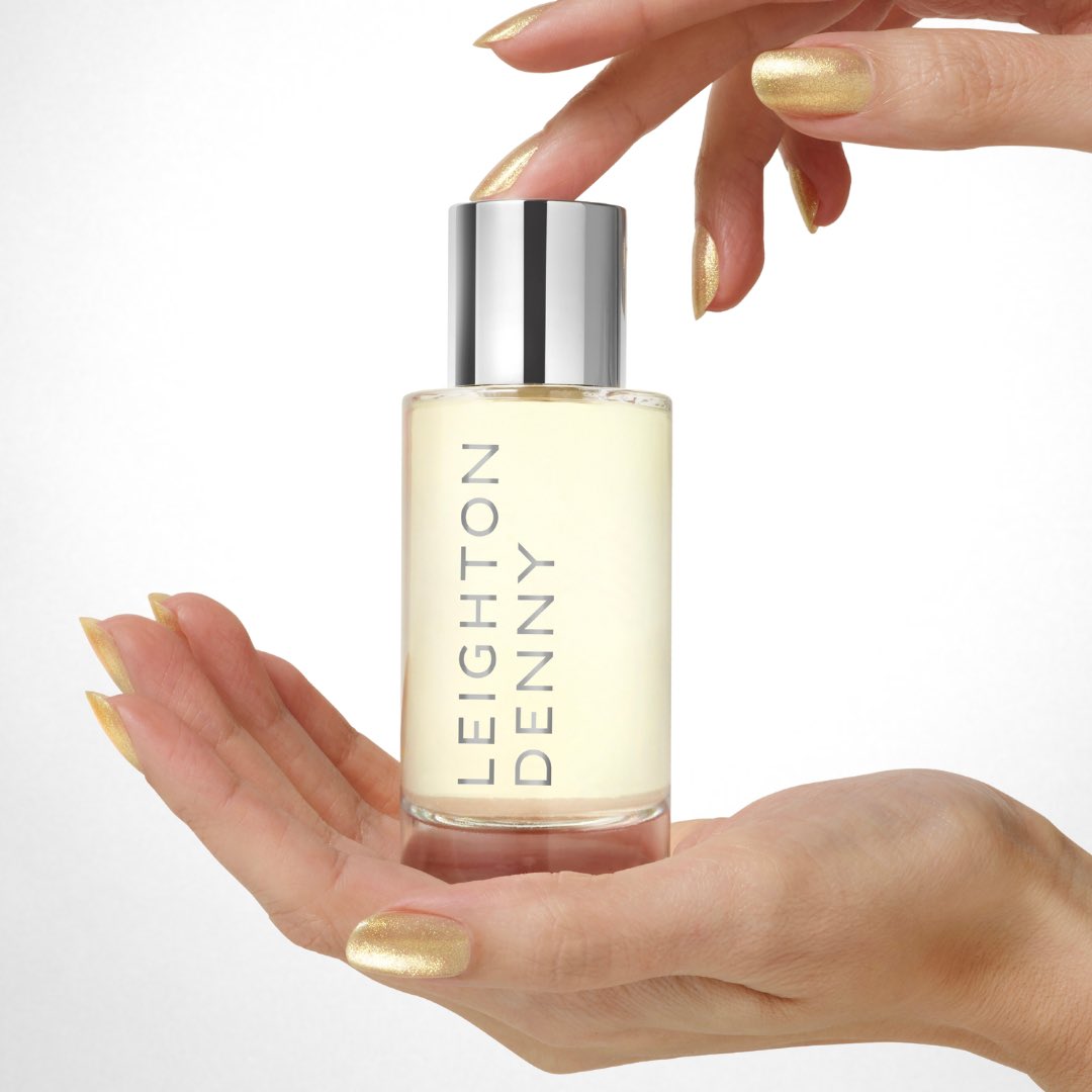 LeightonDennyEN's tweet image. Introducing EMBRACE – a fruity floral fragrance that gets you noticed wherever you go! Shop now: leightondenny.com/fragrance.html