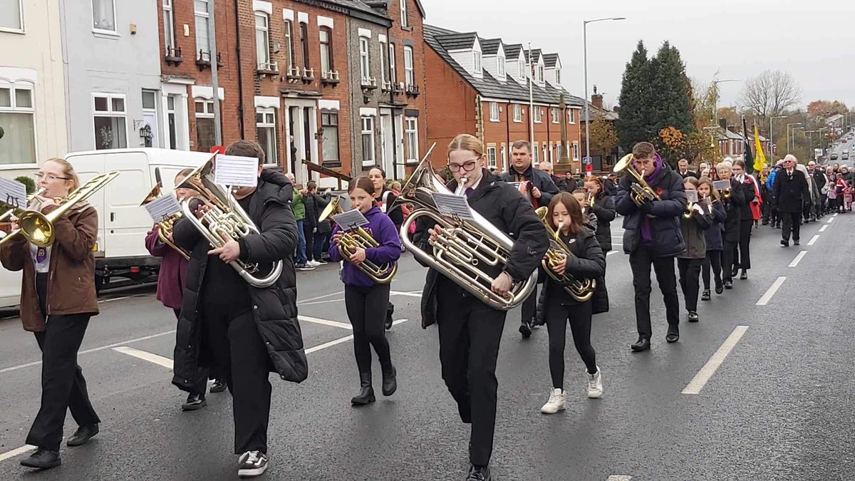 semmensteach's tweet photo. It's always a privilege to represent our community during remembrance. I'm beyond proud of @KearsleyYouthBB, especially our younger members who conducted themselves so well 💜 https://t.co/An9m1kDggm