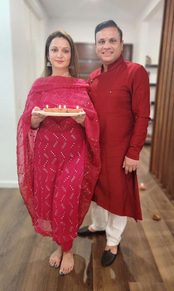 sheorans's tweet photo. Happy Diwali 🙏🏼
#sheorans https://t.co/ywWGbJPtAT