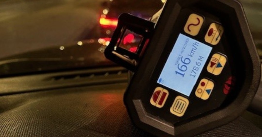 PeelPolice's tweet photo. ❌No! No! No!❌

- 23 yr old male driving mom's BMW
- Speeding on Chingausouy Rd #Brampton
- 166km/h in a 70 km/h zone

Result: 
- Stunting Charge   ✔️
- 30-day D/L suspension ✔️
- 14-day vehicle impoundment ✔️ https://t.co/04VZnzgvQN