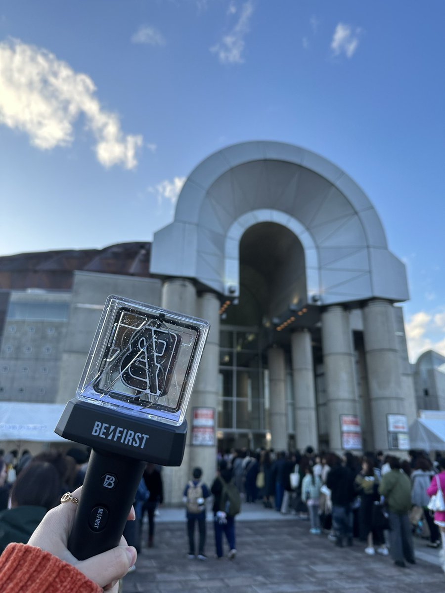 n09yk's tweet photo. 11.11ついにビファちゃんLIVEへ。
去年の地元公演は出産予定日前日でいけず、やっとやっとで....😭🩵
それで....驚くほどの神席で....
ソウタとバチっと👀いかせてもろて😭🤍
勘違いじゃないほどの近さだったよ😭 https://t.co/H4qrvbSGOc