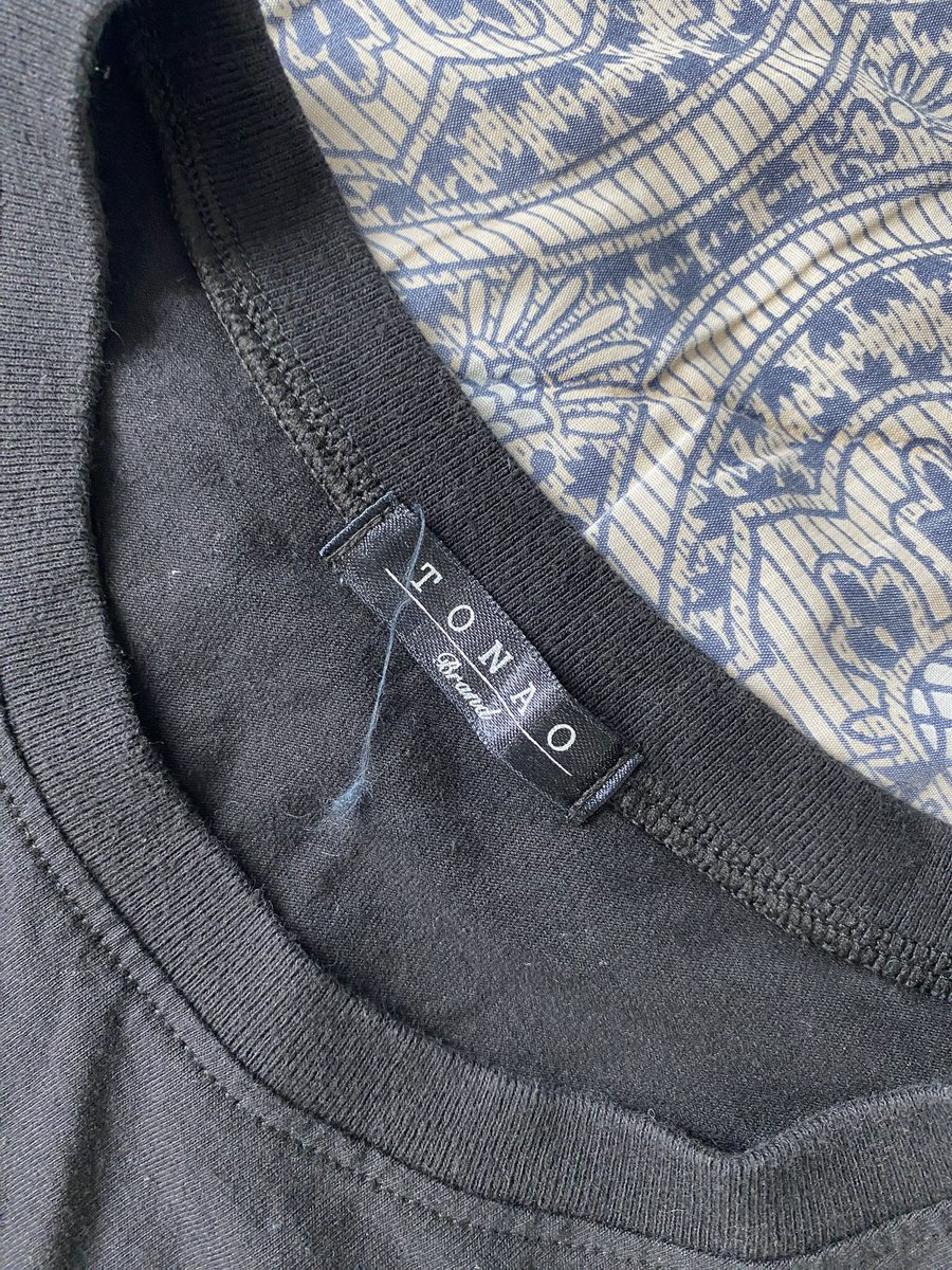 happiepm00d's tweet photo. ส่งต่อเสื้อครอปดำ ใส่ไปครั้งเดียวเองค่า 70 รส. #ส่งต่อเสื้อผ้า #ส่งต่อเสื้อผ้ามือ2 #ส่งต่อกระเป๋า #ส่งต่อ https://t.co/HlqWHdabUC
